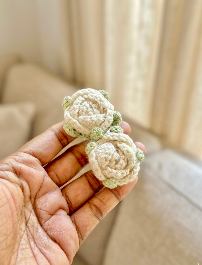 Rose hairties white